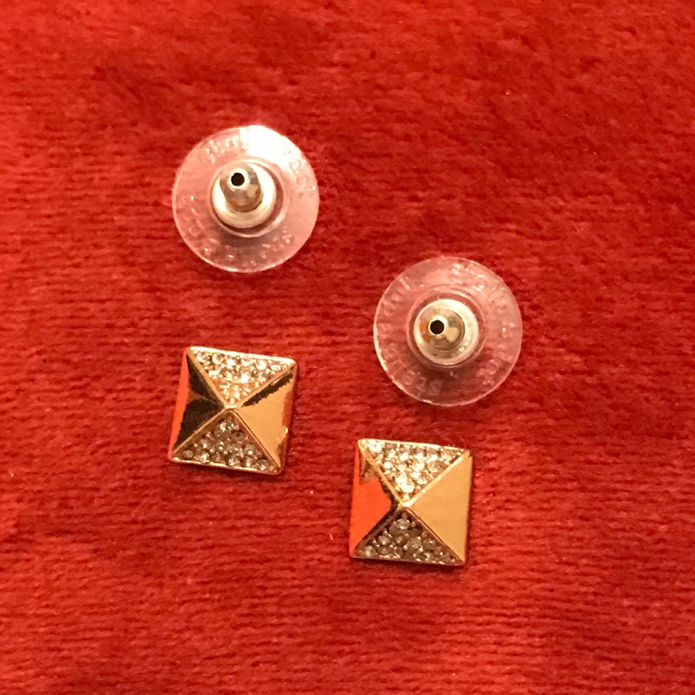Stella & Dot rose gold & rhinestone stud earrings